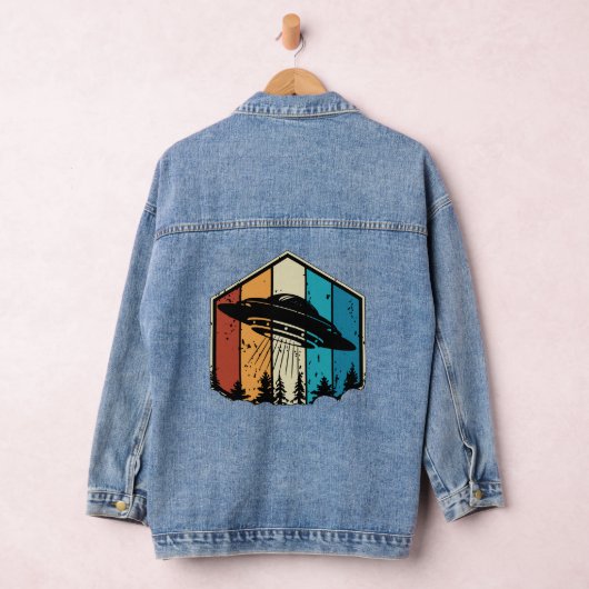 Galactische omkering: UFO zweeft boven retro bos Denim Jacket (Hangar)