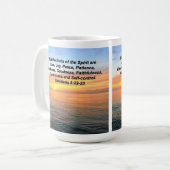 GALATISCHE VRUCHTEN VAN DE GIRIT BIBLE VERSE KOFFIEMOK (Voorkant links)