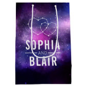 Galaxy Hearts Constellation bruiloft gepersonalise Medium Cadeauzakje (Achterkant)