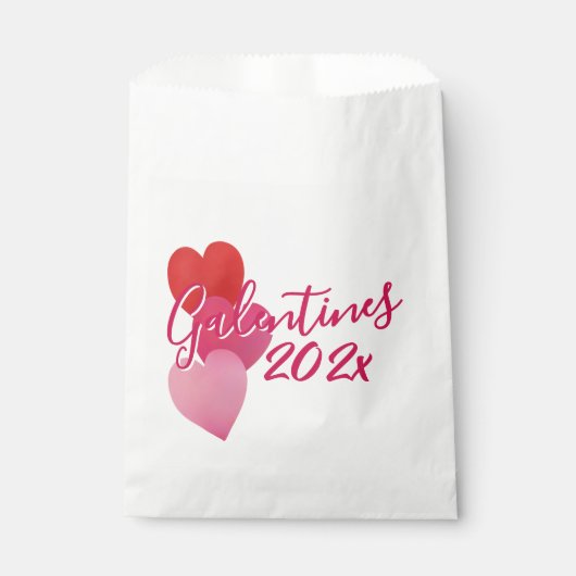 Galentines Party Favor Bag with 3 Hearts Bedankzakje (Voorkant)