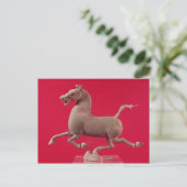 Galloping horse with one Hoof Resting on a Briefkaart (Staand voorkant)