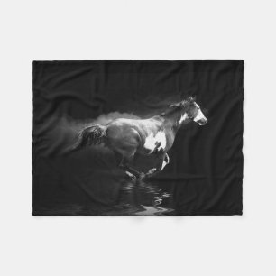 Galloping Pinto Horse and Smoke Fleece Deken