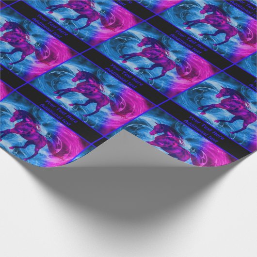 Galloping zwart paard fantasie gepersonaliseerd cadeaupapier (Hoek)