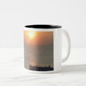 Galveston Gulf Sunset Birds Tweekleurige Koffiemok (Voorkant rechts)