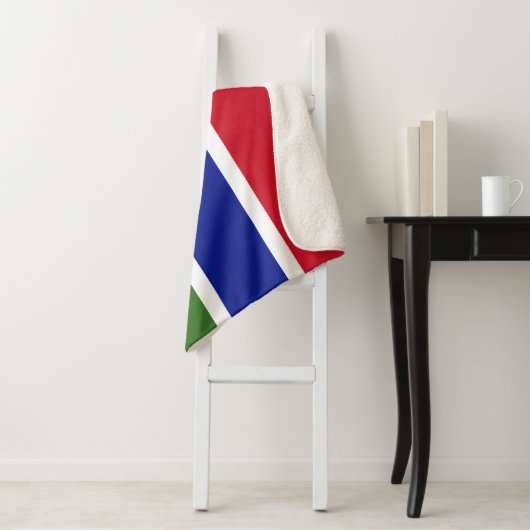 Gambia Flag Sherpa Deken (In situ)