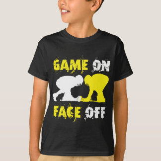 Game aan, gezicht uit t-shirt