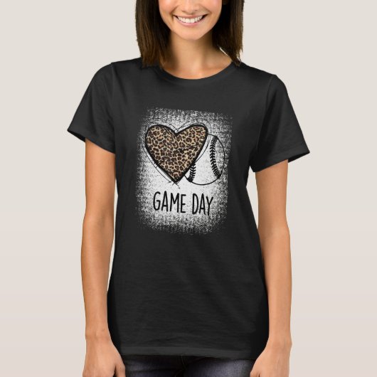 Game Day With Leopard Heart baseball   Mom T-shirt (Voorkant)