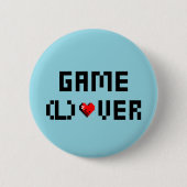 Game (L) Over Ronde Button 5,7 Cm (Voorkant)