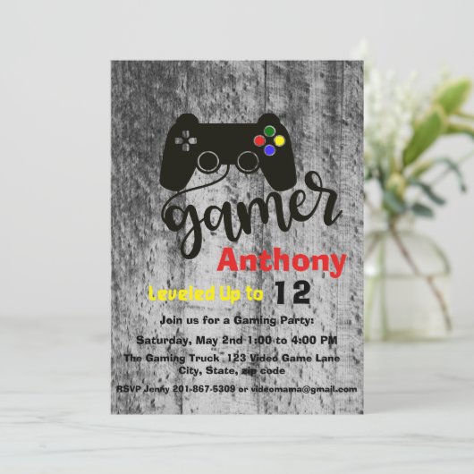 GAME ON...een videogame verjaardagsfeestje Kaart (Staand voorkant)