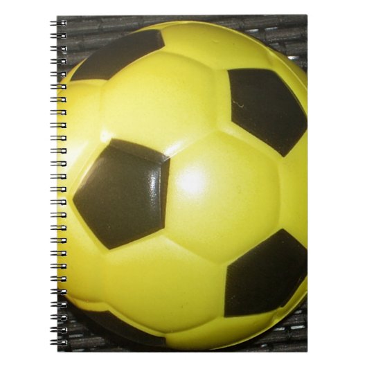 Game On! Geel & Zwart Voetbal Notitieboek (Voorkant)