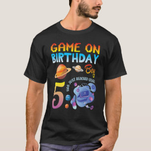 Game on My Birthday Gamer Boy heeft net Lev bereik T-shirt