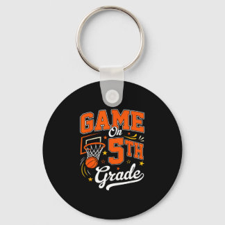 Game op basketbalveld voor 5e klassers eerste scho sleutelhanger