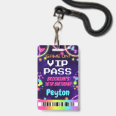 Game Op VIP Pass voor Meisjes Arcade Party Badge (Voorzijde met lanyard)