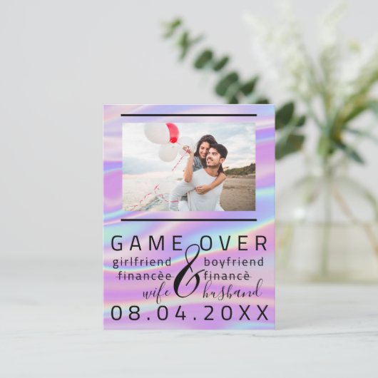 Game Over Holografische Save The Date Koppel Foto Briefkaart (Staand voorkant)