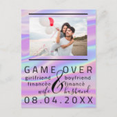 Game Over Holografische Save The Date Koppel Foto Briefkaart (Voorkant)