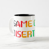 Game Over Insert Coin Tweekleurige Koffiemok (Voorkant links)