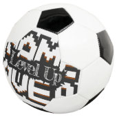 Game Over, Level Up: Gepixelde Retro Gamewereld Voetbal (Drie kwart)