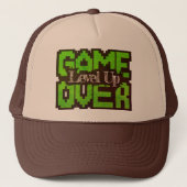 Game Over, Level Up: Retro Pixel Sandbox Avontuur Trucker Pet (Voorkant)