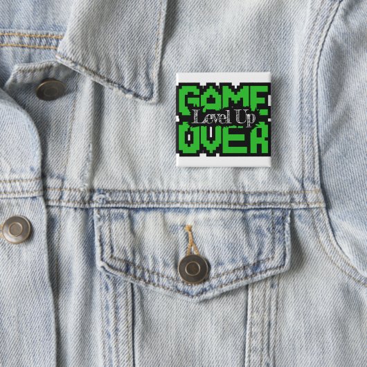 Game Over, Level Up: Retro Pixel Sandbox Avontuur Vierkante Button 5,1 Cm (In situ)