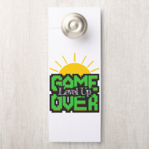 Game Over, Revive retro games met, level omhoog Deurhanger