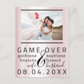 Game over Skinny Funny Save the Date Couple Photo Briefkaart (Voorkant)