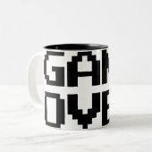 Game over tweekleurige koffiemok (Voorkant links)