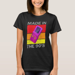 Game wordt beschouwd als  80s-limatozen met stijlr t-shirt