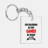 Gamer Car Salesman Sleutelhanger (Voorkant Links)