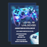 Gamer console neon verlichting jongens gaming part kaart<br><div class="desc">Een moderne en coole illustratie van een see through blue plastic videogame controller met de verjaardagsjongen of meisjes leeftijd op het digitale paneel heeft sjablonen in het wit op een donkerblauwe achtergrond die kan worden gepersonaliseerd. De videoconsole heeft levendige blauwe neonlichten achter waardoor de controller pop maakt. Deze zijn ideaal...</div>