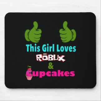 Gamer Girl Design Saying This Girl Loves Robux And Muismat