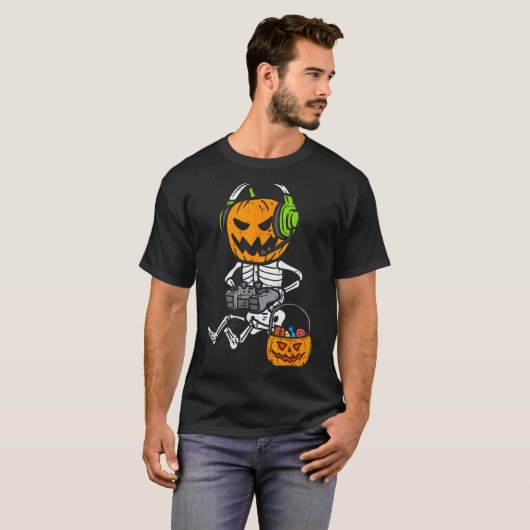 Gamer Pumpkin Skeleton Funny Halloween Gaming Boys T-shirt (Voorkant volledig)