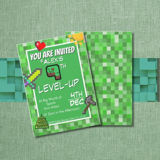 Gamer's Birthday Invitation Green Pixels Kaart