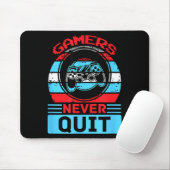 Gamers Never Quit Funny Gaming Quotes Gift For Rpg Muismat (Met muis)