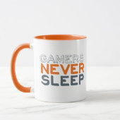 Gamers slapen nooit grappig Mug Oranje Ringer Mok (Links)