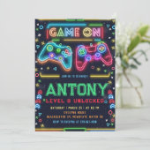 Games op gloed 8e verjaardag Party uitnodiging (Staand voorkant)