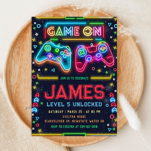 Games op glow 5e verjaardagsfeestje uitnodiging