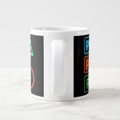 Gaming Mug – Pixels Power Play Neon Coffee Cup Grote Koffiekop (Achterkant)