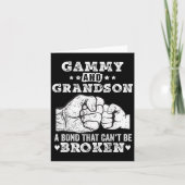 Gammy en kleinzoon hebben een band die niet verbro kaart (Voorkant)