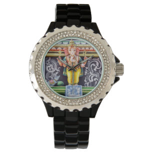 Ganesha God Statue kijkt uit Horloge