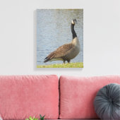 Gans door vijver Canvas Art Afdruk (Insitu (Woonkamer))