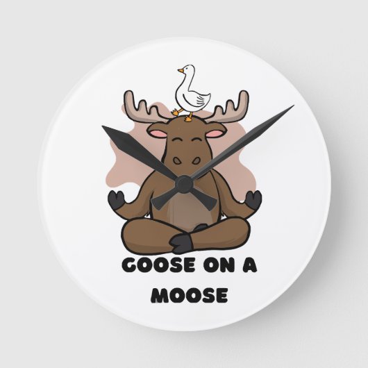 Gans op een Moose Dier Grappig Ronde Klok (Voorkant)