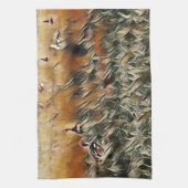 Ganzen en eenden lopen rond kunst theedoek (Verticaal)