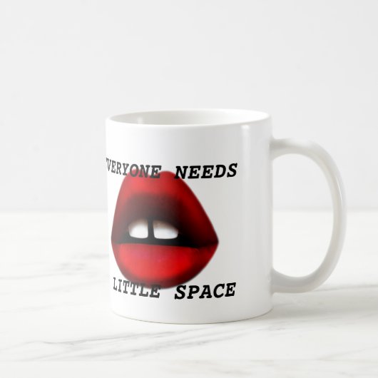 Gapped tanded meisje koffie mok (Rechts)