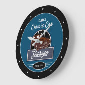 Garage Dad's of Any Name Classic Car Garage Blue Grote Klok (Hoek)