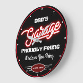 Garage Dad's of Any Name Fixing Repairing Funny Grote Klok (Hoek)