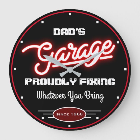 Garage Dad's of Any Name Fixing Repairing Funny Grote Klok (Voorkant)