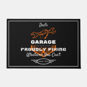 Garage Dad's of Any Name Prouly Fixing Funny Tool Deurmat (Voorkant)