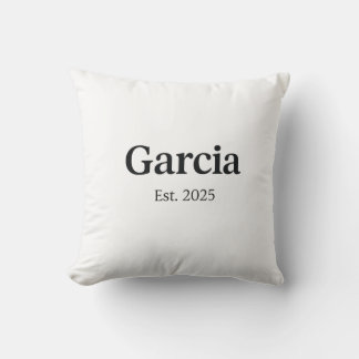 Garcia Familienaam Grafisch | Est. 2025 Kussen