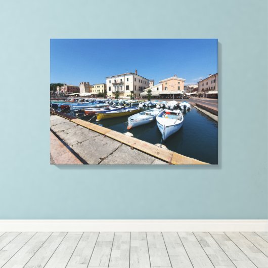 Gardameer Bardolino haven uitzicht canvas print (Insitu (Houten vloer))