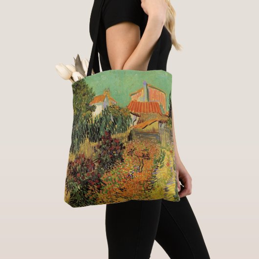 Garden Behind a House van Vincent van Gogh Tote Bag (Dichtbij)